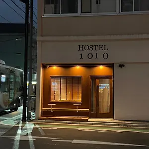 1010 Senjuohashi Hostel